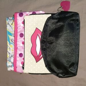 Zipper pouches